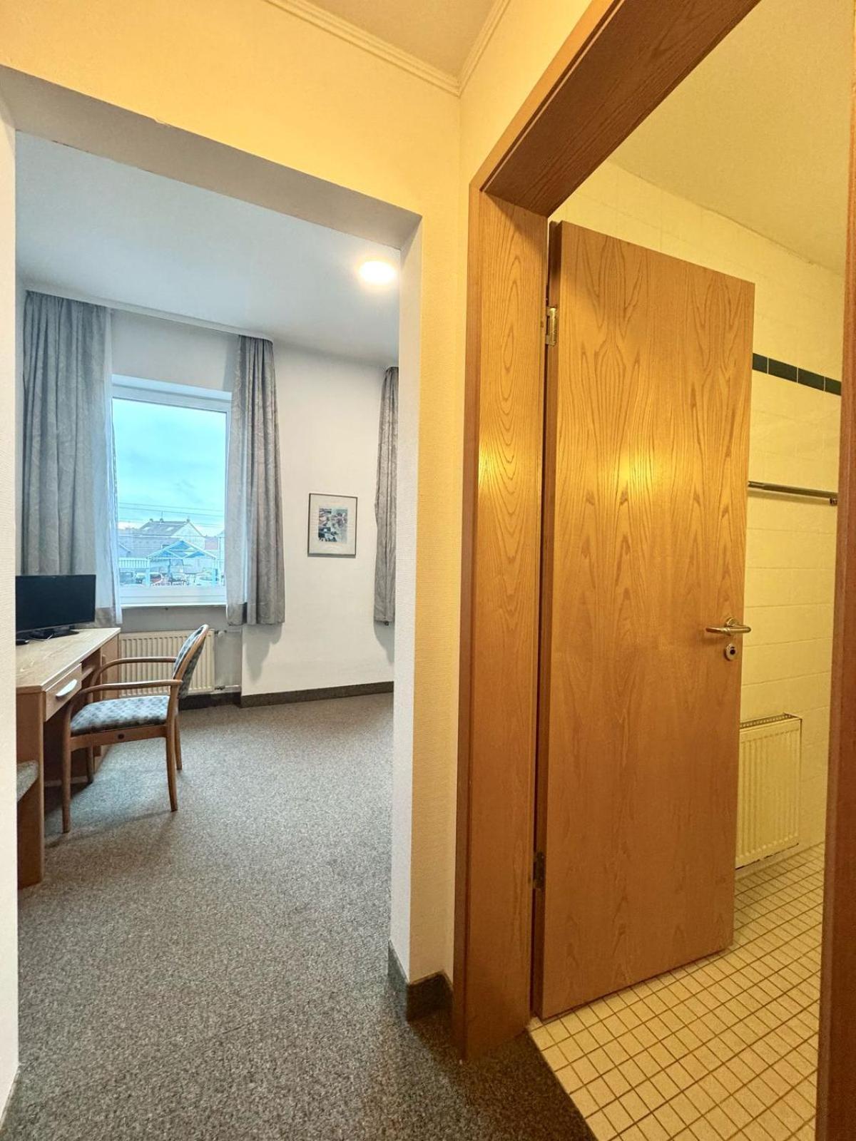 Ar Airport Hotel Ruesselsheim Exterior photo